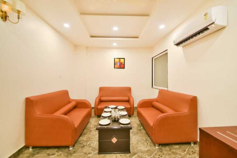 Oyo 11375 Hotel G20 Inn
