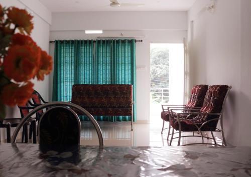 En Jays Residency (service Apartments)