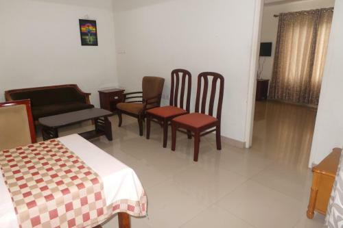Hotel Meriya Residency