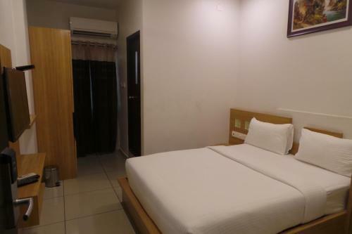 Hotel Saas Residency