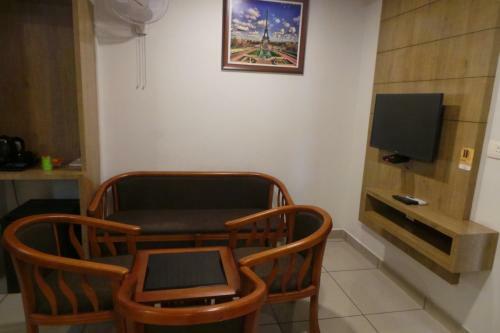 Hotel Saas Residency