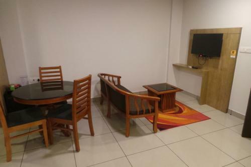 Hotel Saas Residency
