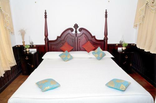 Hotel Venice Castle Luxury Houseboat