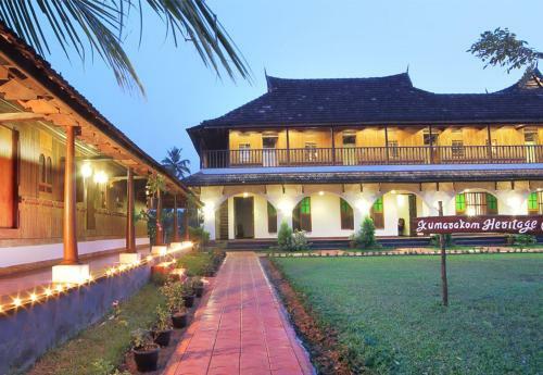 Hotel Kumarakom Heritage