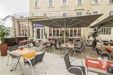 Hotel Kyriad Orange