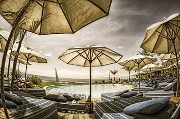 Hotel Komune Resort & Beach Club Bali