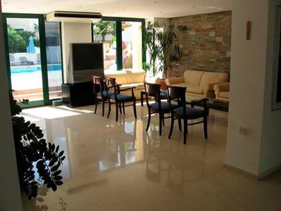 Hotel Elmi Suites