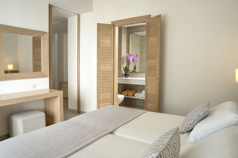 Hotel Maritimo Beach