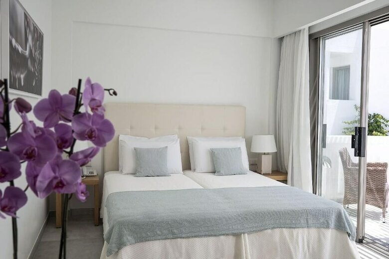 Hotel Maritimo Beach