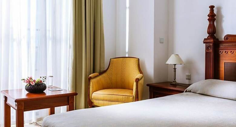 Hotel The Cliff Beach & Spa Resort