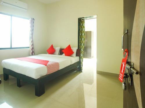 Hotel Oyo 13940 Shivaji Palace