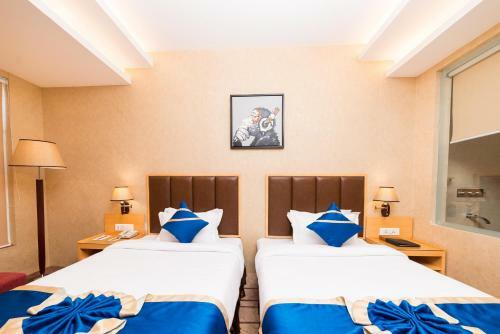 Hotel D'corbiz