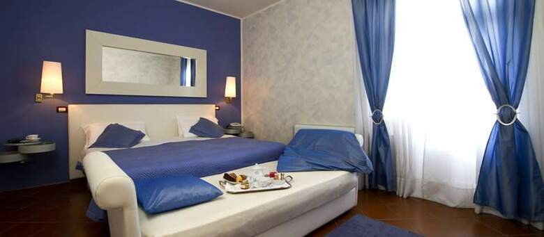Hotel De La Pace