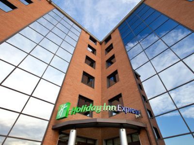 Hotel Express By Holiday Inn