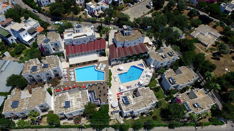 Bantur-naz Hotel