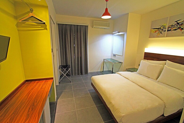 Bantur-naz Hotel