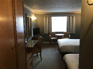 Hotel South Lawn
