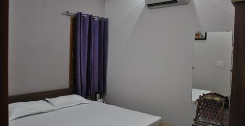 Ashoka Hotel & Restaurant