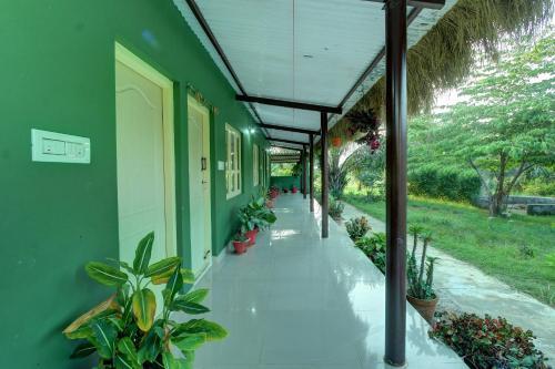 Hotel Oyo 22437 Jungle Hut