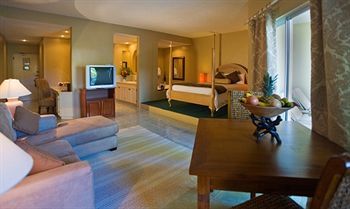 Hotel Harmony Suites