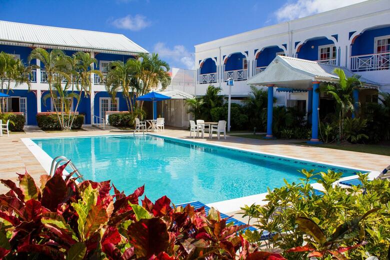 Hotel Bay Gardens Inn