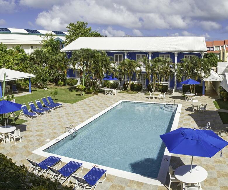 Hotel Bay Gardens Inn