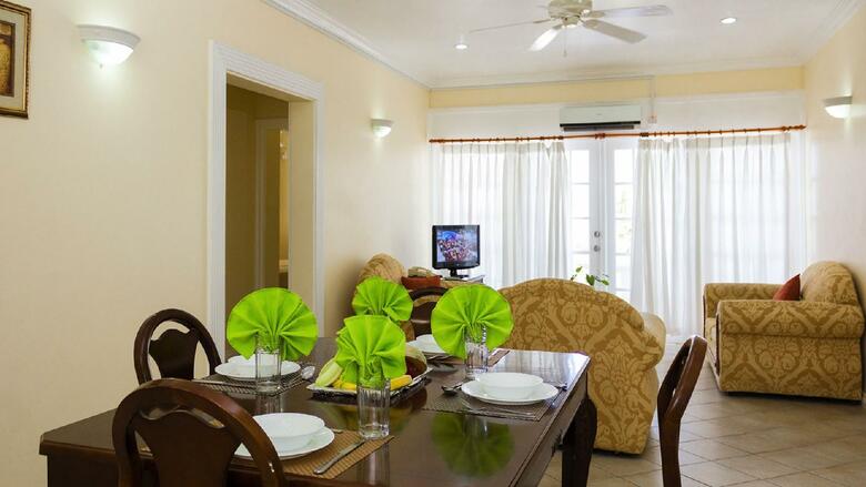 Bay Gardens Hotel