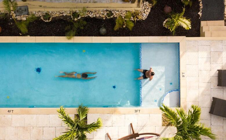 Hotel True Blue Bay Resort