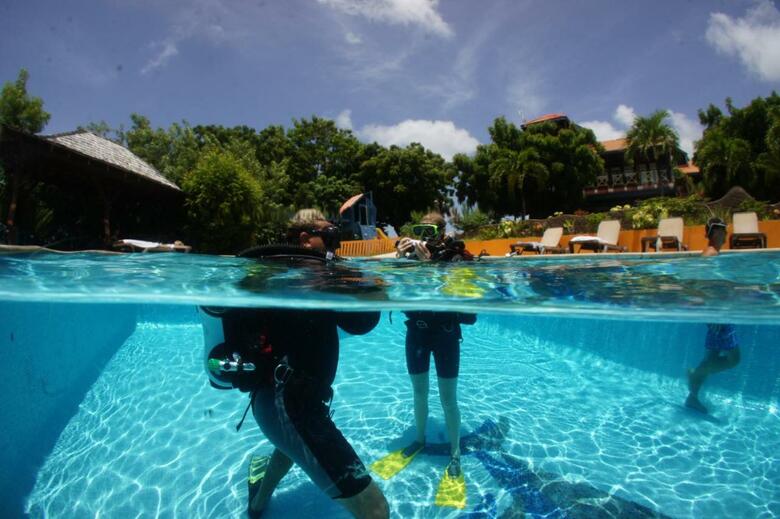 Hotel True Blue Bay Resort
