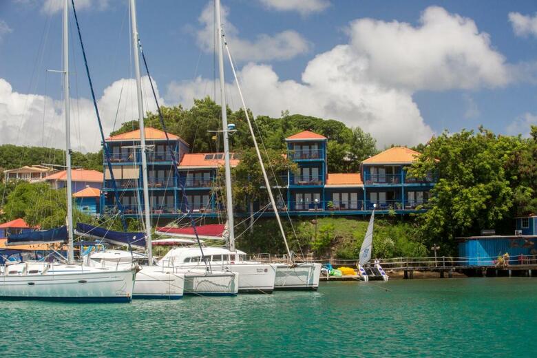 Hotel True Blue Bay Resort