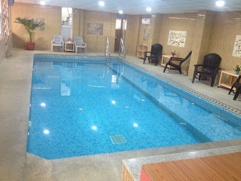 Hostal Suradeep Residency