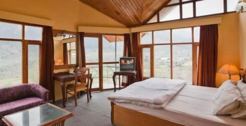 Hotel Deluxe Room Stay In A Luxury Resort