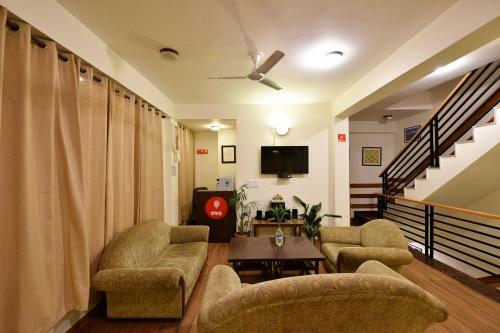 Oyo 13705 Hotel Lonchenpa