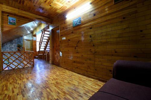 Apartamento Greenery View 1br Cottage Near Naggar Road
