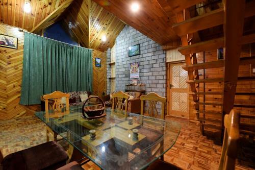 Apartamento Greenery View 1br Cottage Near Naggar Road