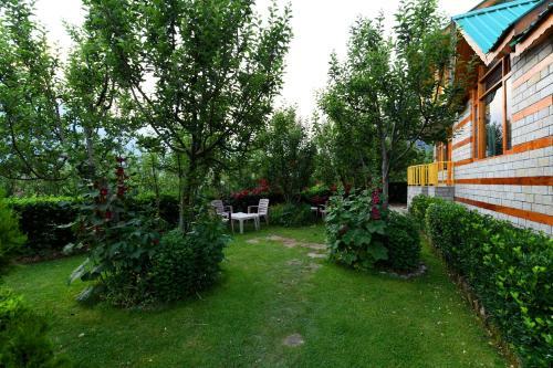 Apartamento Greenery View 1br Cottage Near Naggar Road