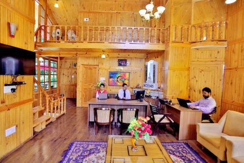 Hotel Amara Resorts Manali