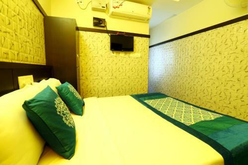 Hotel Oyo 4678 Greens Residency