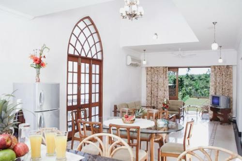 Villa With A Pool In Mapusa, Goa, By Guesthouser 57875