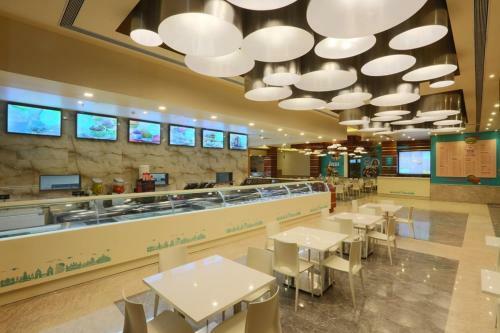 Centrum Hotel By Brijwasi