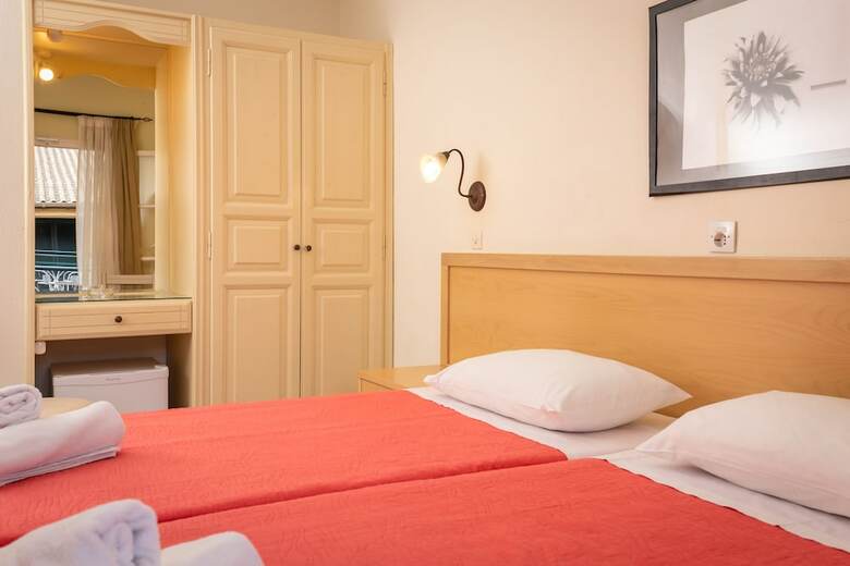 Hotel Omiros