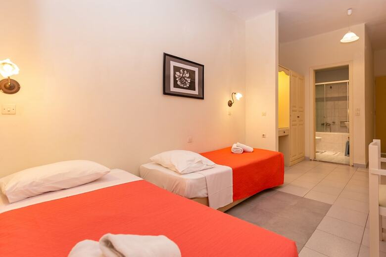 Hotel Omiros