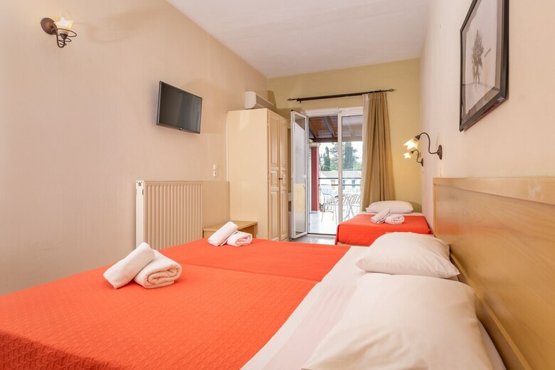 Hotel Omiros