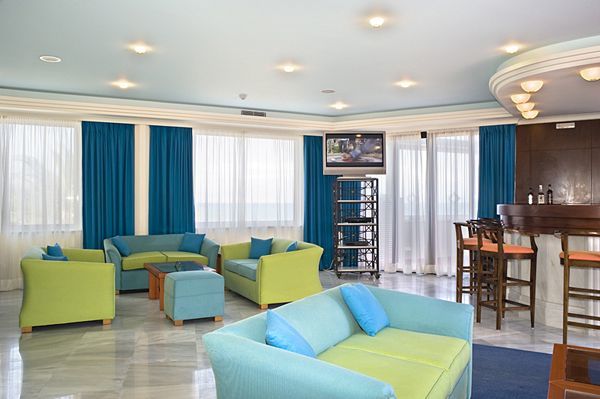 Hotel Ilianthos Village