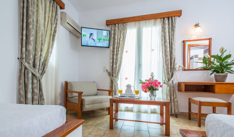 Hotel Delfinia