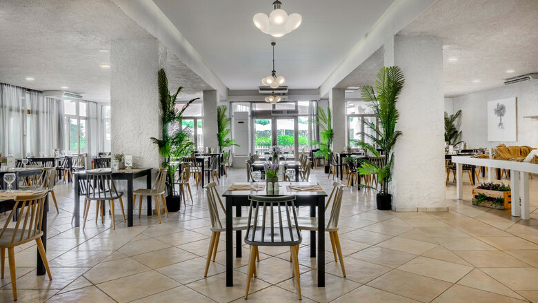 The Grove Seaside Hotel