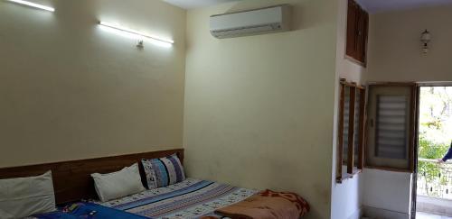 Hotel Budget Stay Between The Hills
