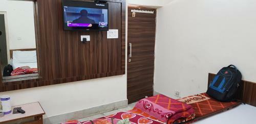 Hotel Budget Stay Between The Hills