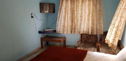 Hotel Budget Stay Between The Hills