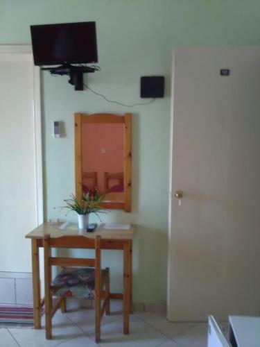 Hotel To Giouli